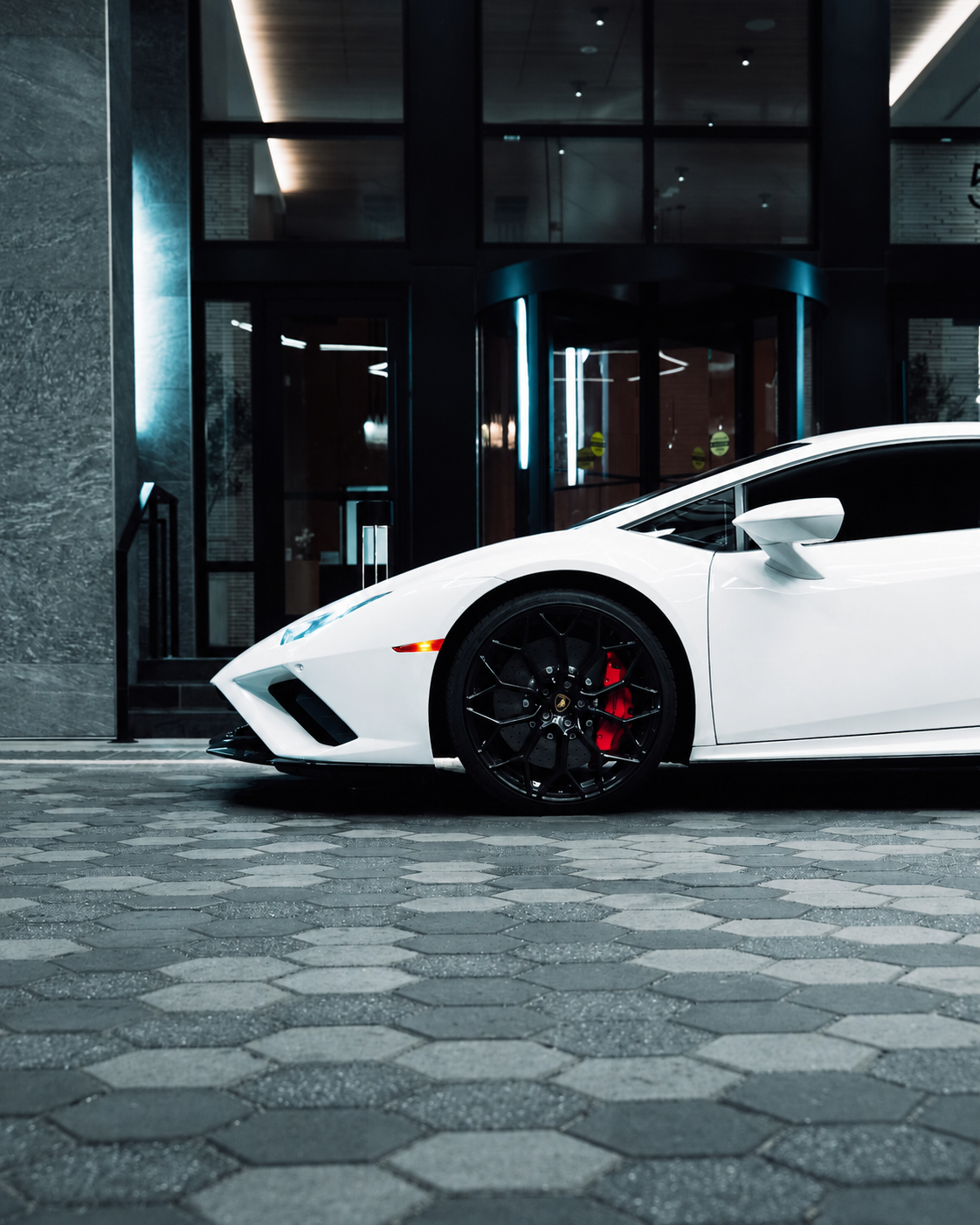 2020 Lamborghini Huracan (White)