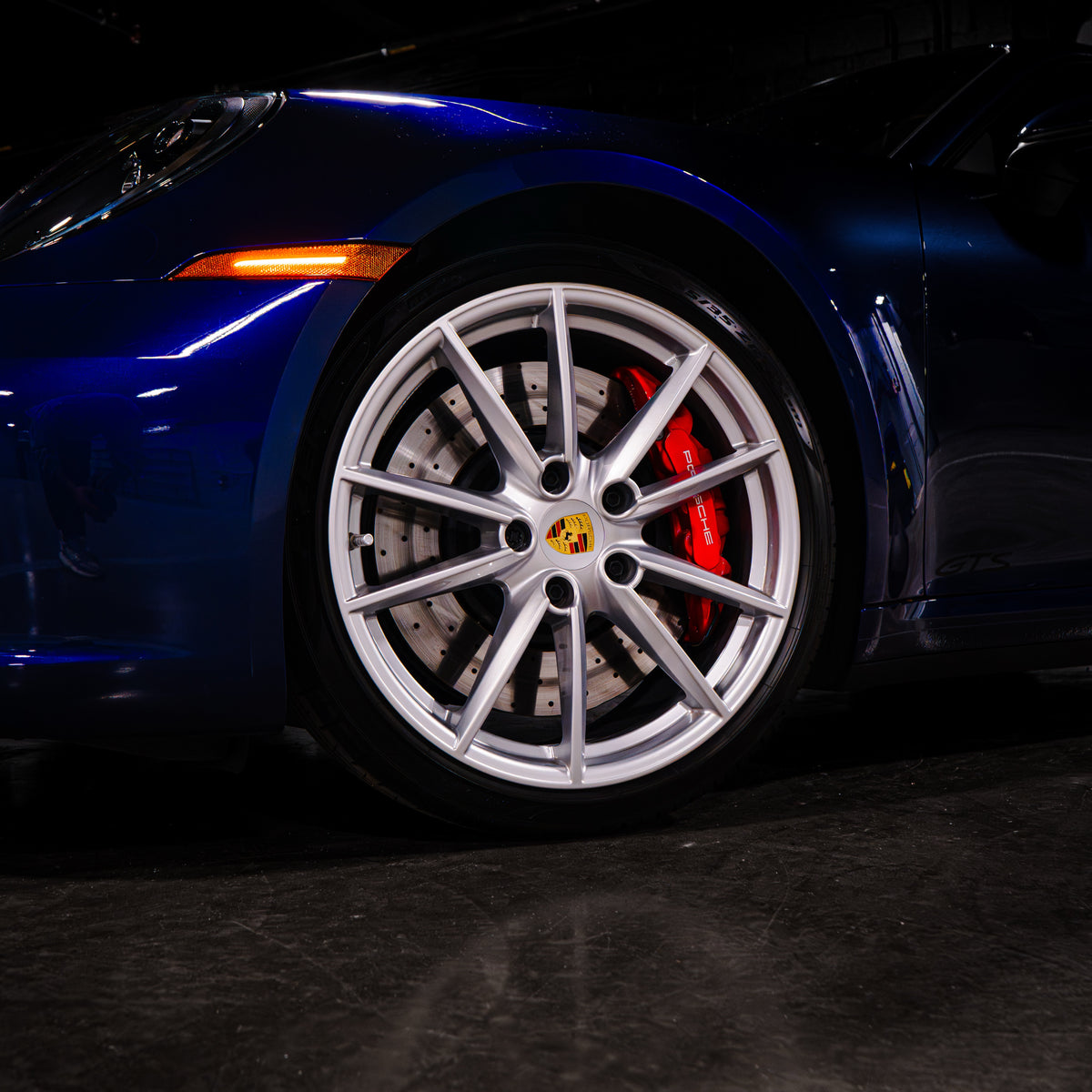 Porsche 911 Carrera 4 GTS Blue
