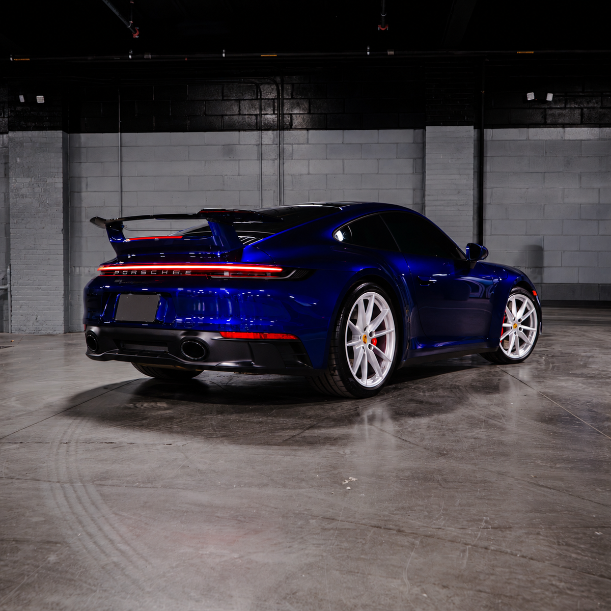 Porsche 911 Carrera 4 GTS Blue