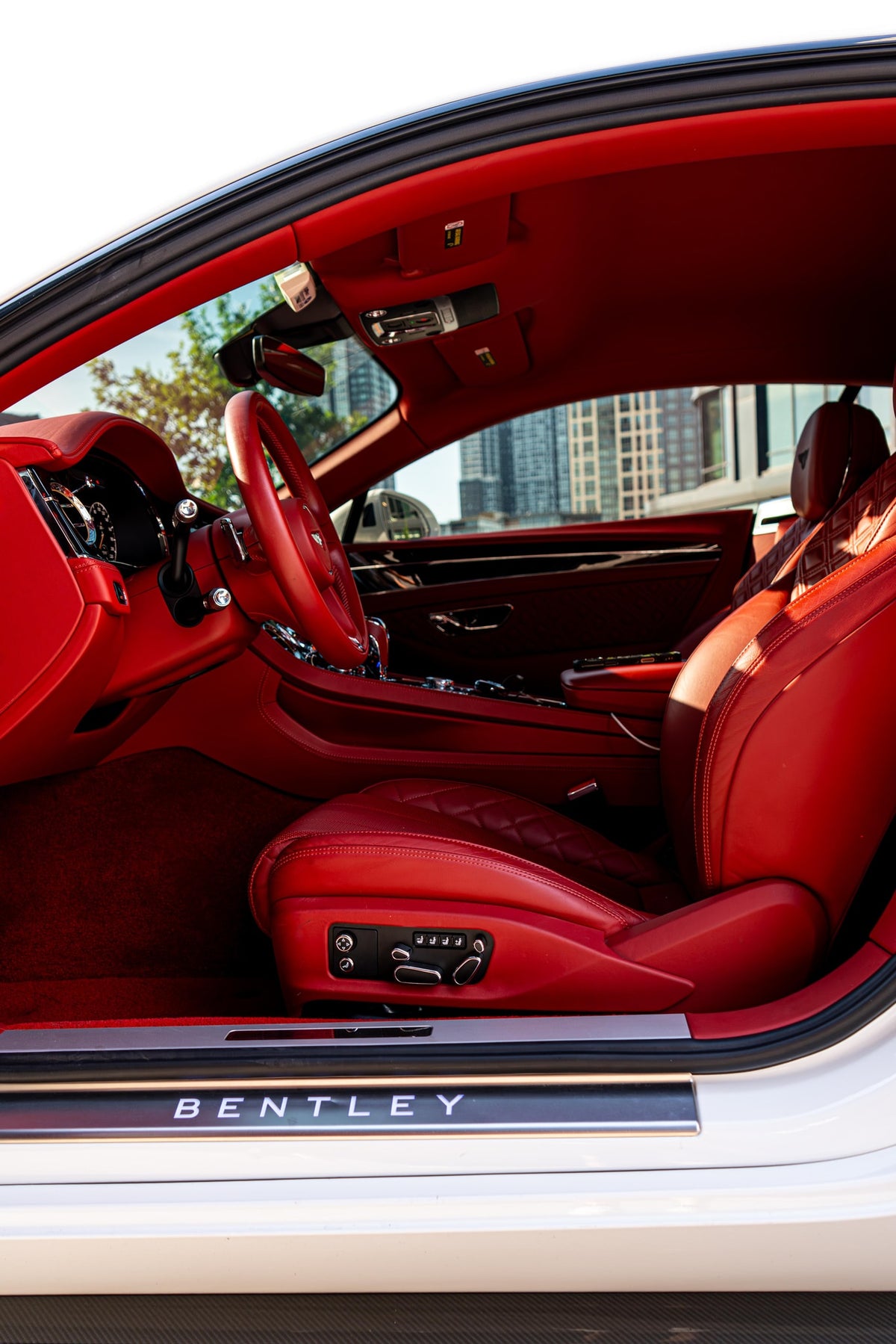 2020 Bentley Continental GT White — vehicle photo 12