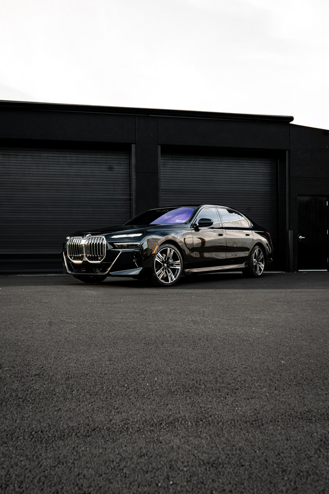 2023 BMW 760i Black