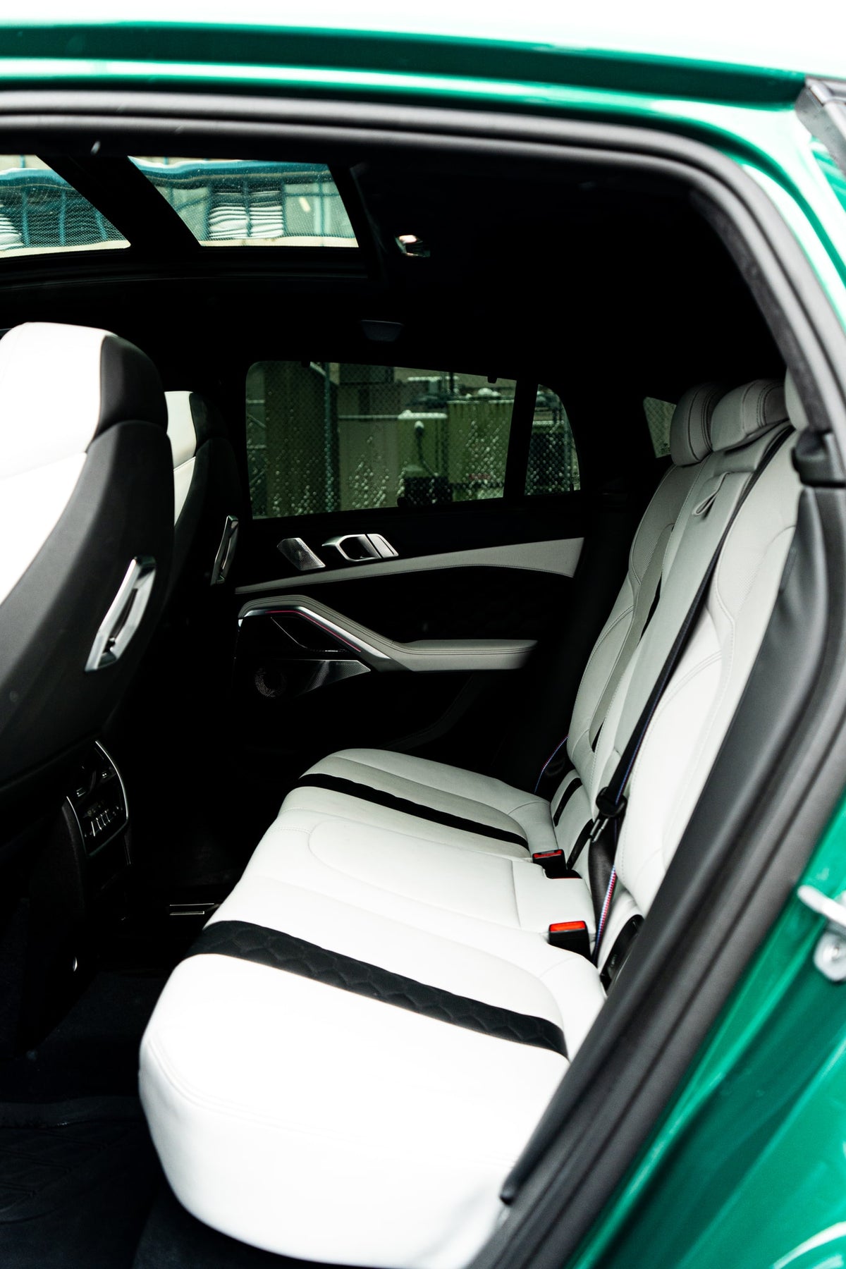 2025 BMW X6M Competition Isle of Man Green — vehicle photo 9