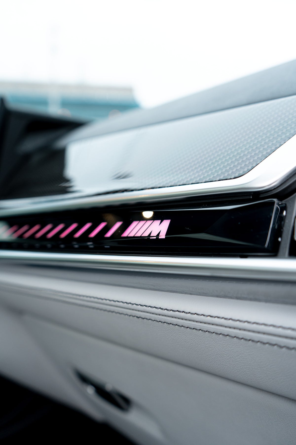 2025 BMW X6M Competition Isle of Man Green — vehicle photo 11