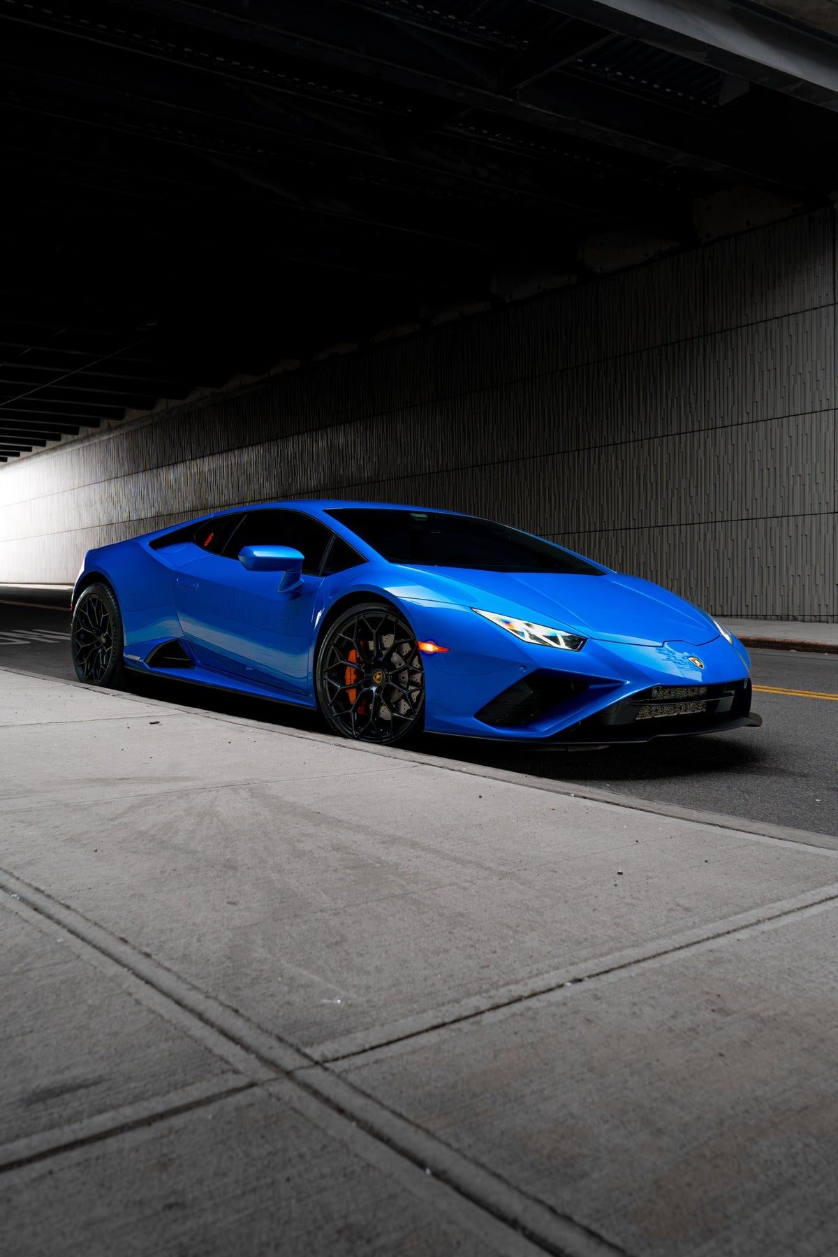 2020 Lamborghini Huracan EVO Blu Eleos — vehicle photo 2