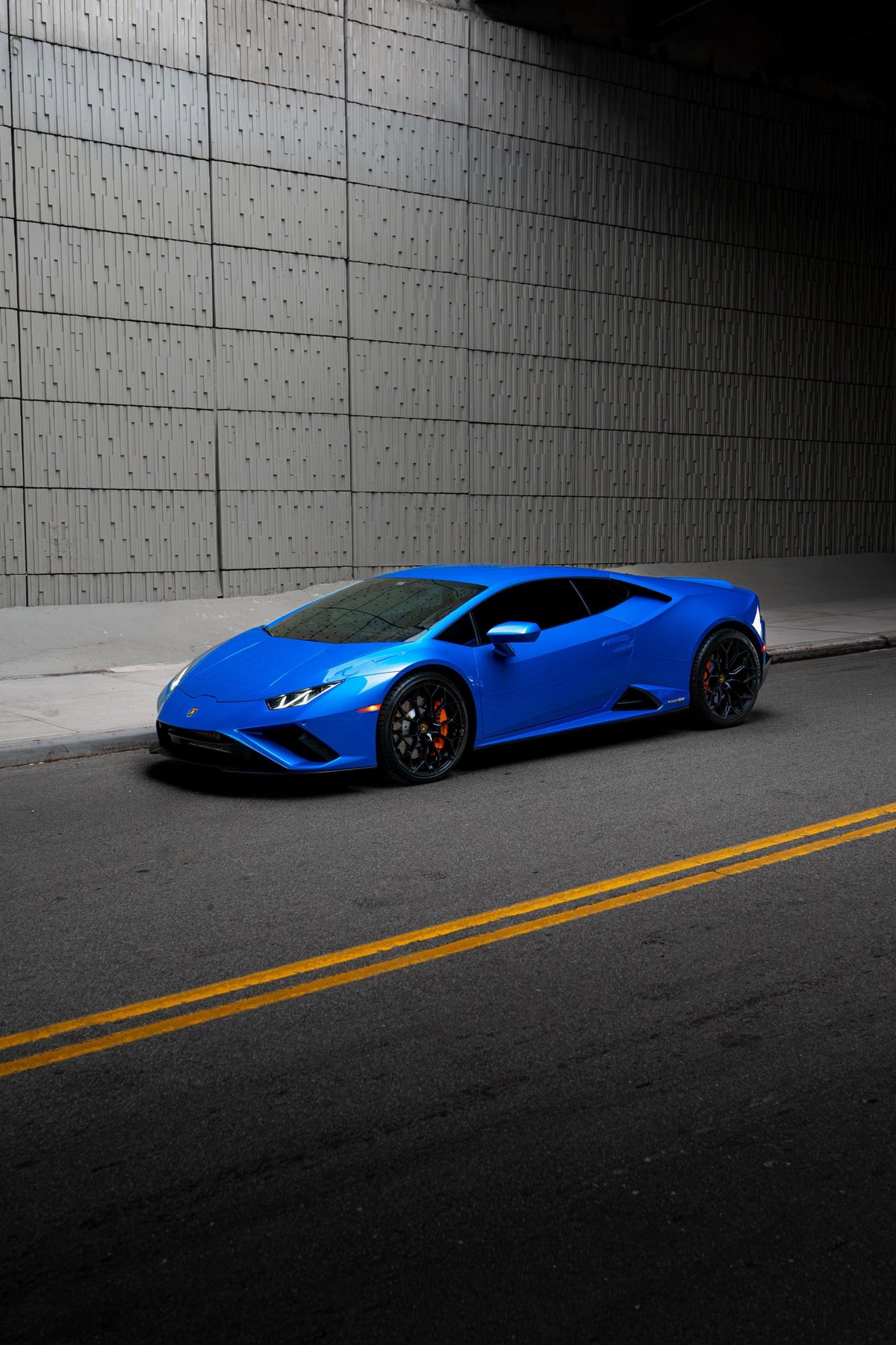 2020 Lamborghini Huracan EVO Blu Eleos — vehicle photo 4