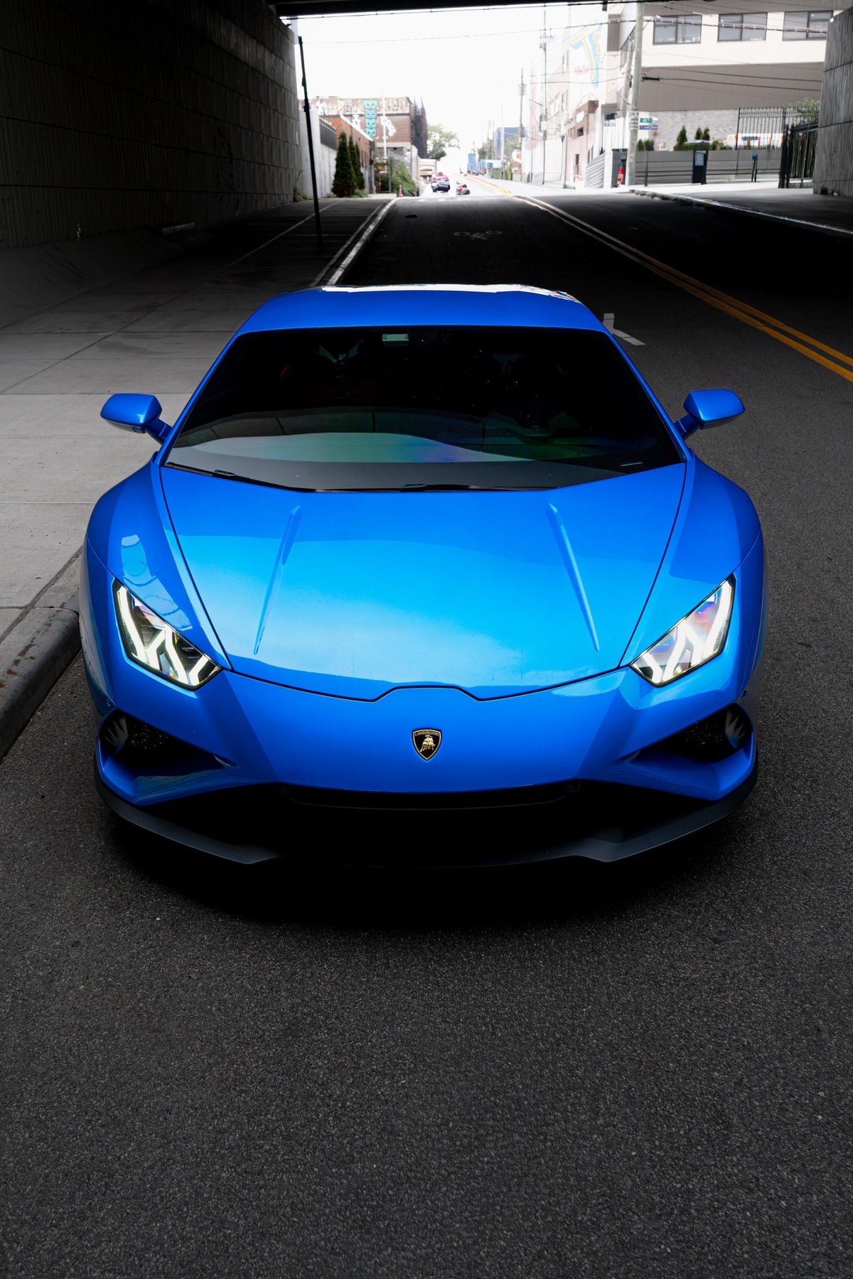 2020 Lamborghini Huracan EVO Blu Eleos — vehicle photo 7
