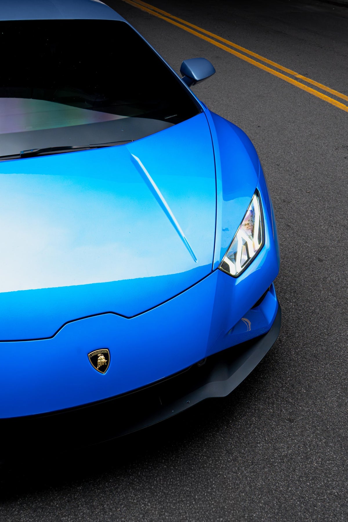 2020 Lamborghini Huracan EVO Blu Eleos — vehicle photo 8