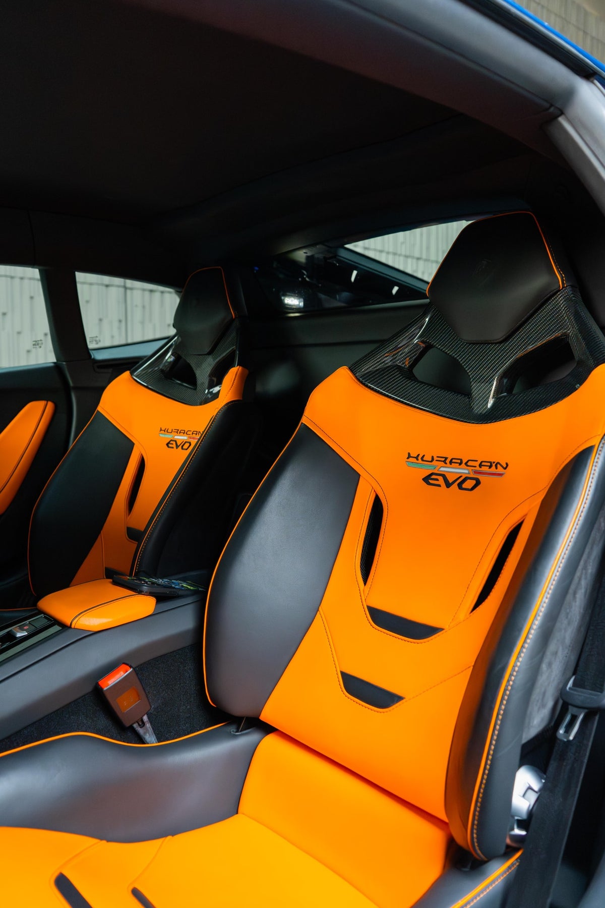 2020 Lamborghini Huracan EVO Blu Eleos — vehicle photo 11