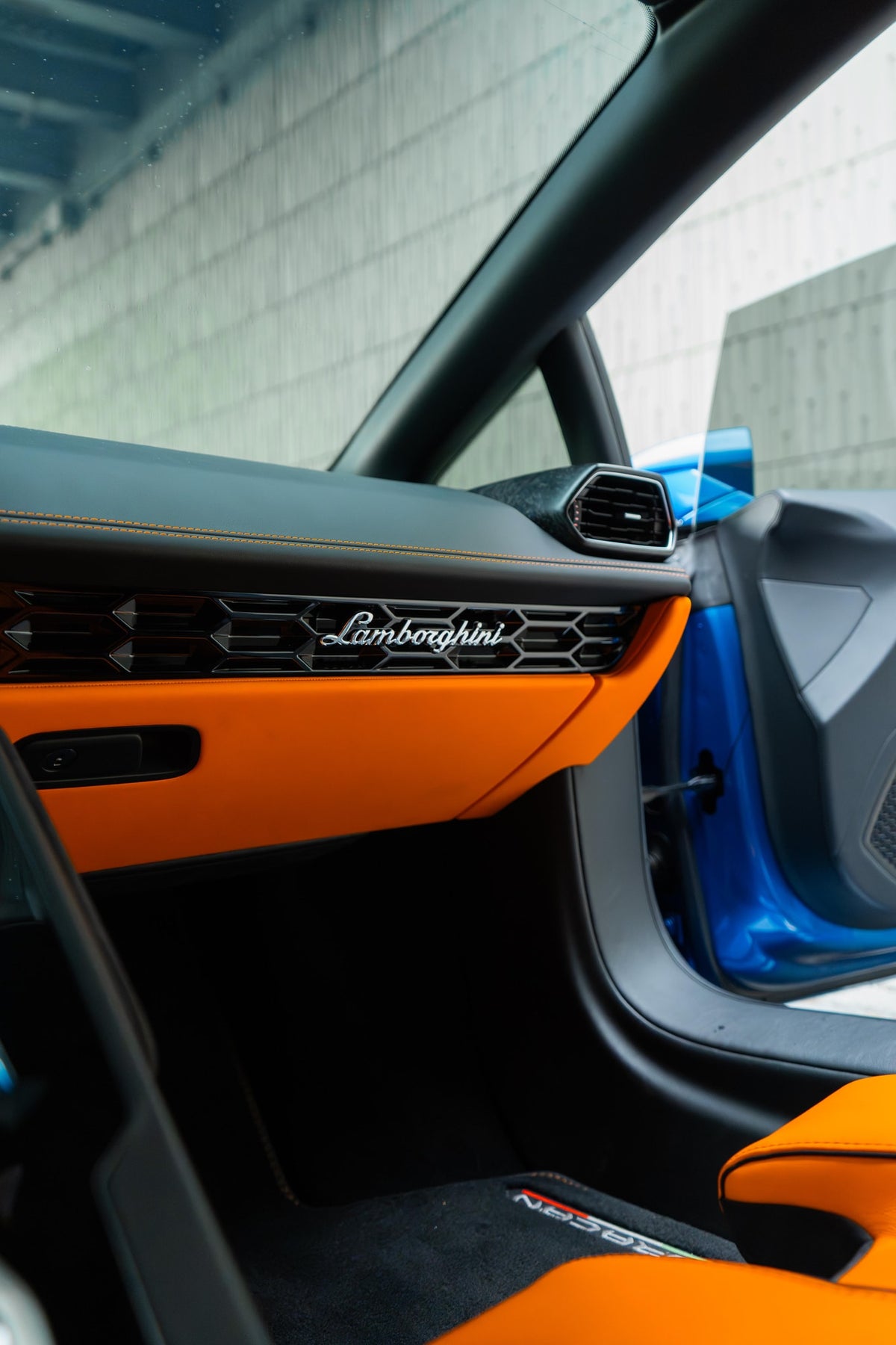 2020 Lamborghini Huracan EVO Blu Eleos — vehicle photo 14