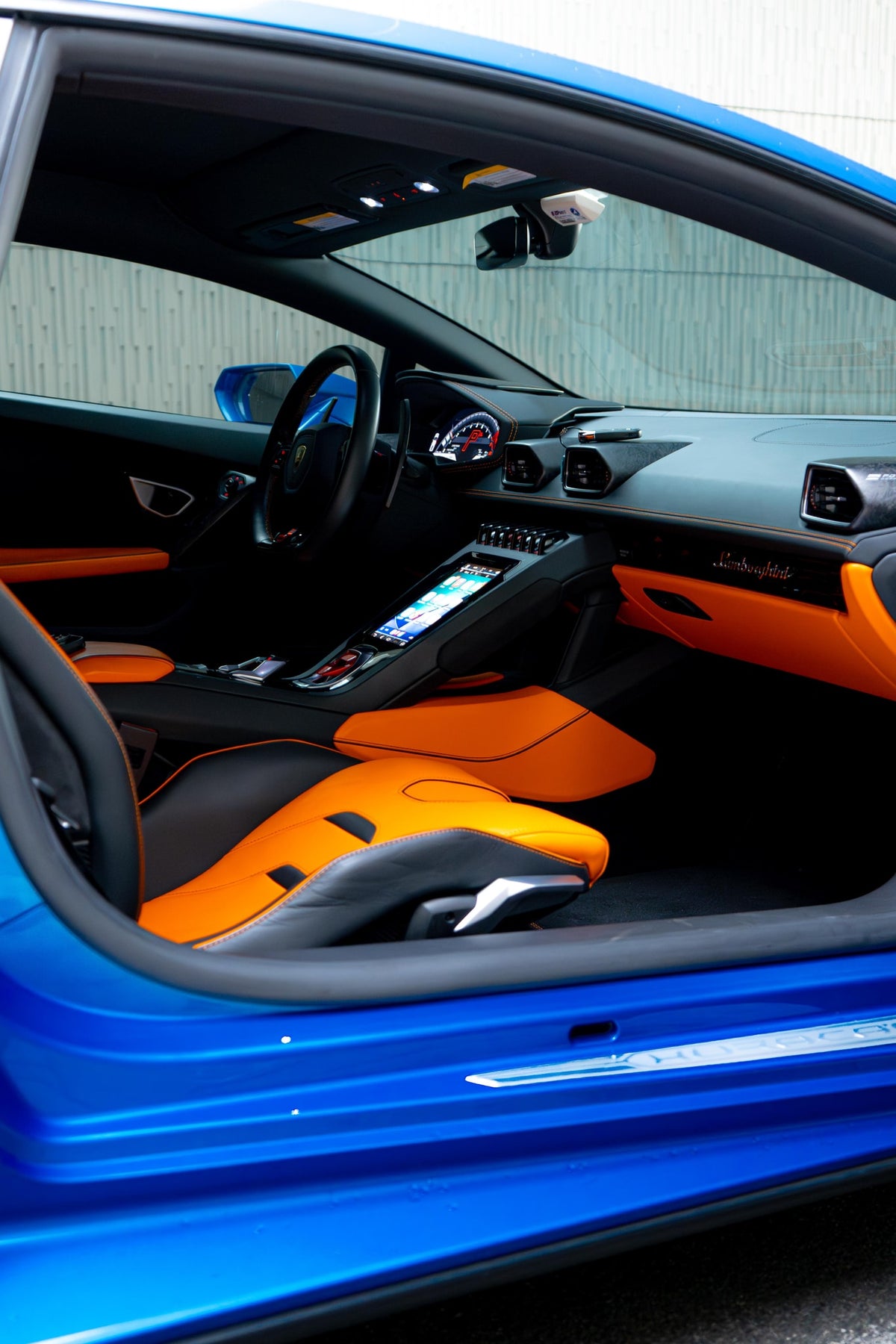 2020 Lamborghini Huracan EVO Blu Eleos — vehicle photo 15