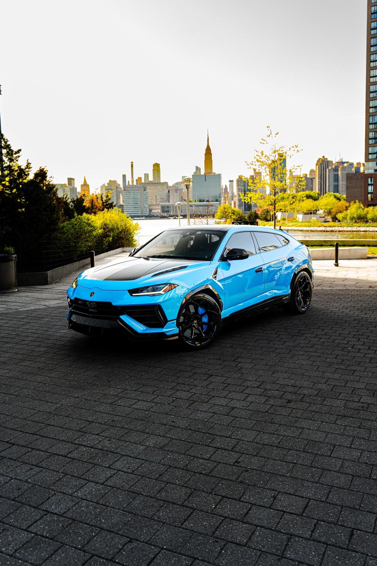 2023 Lamborghini Urus Performante Blu Cepheus — vehicle photo 2