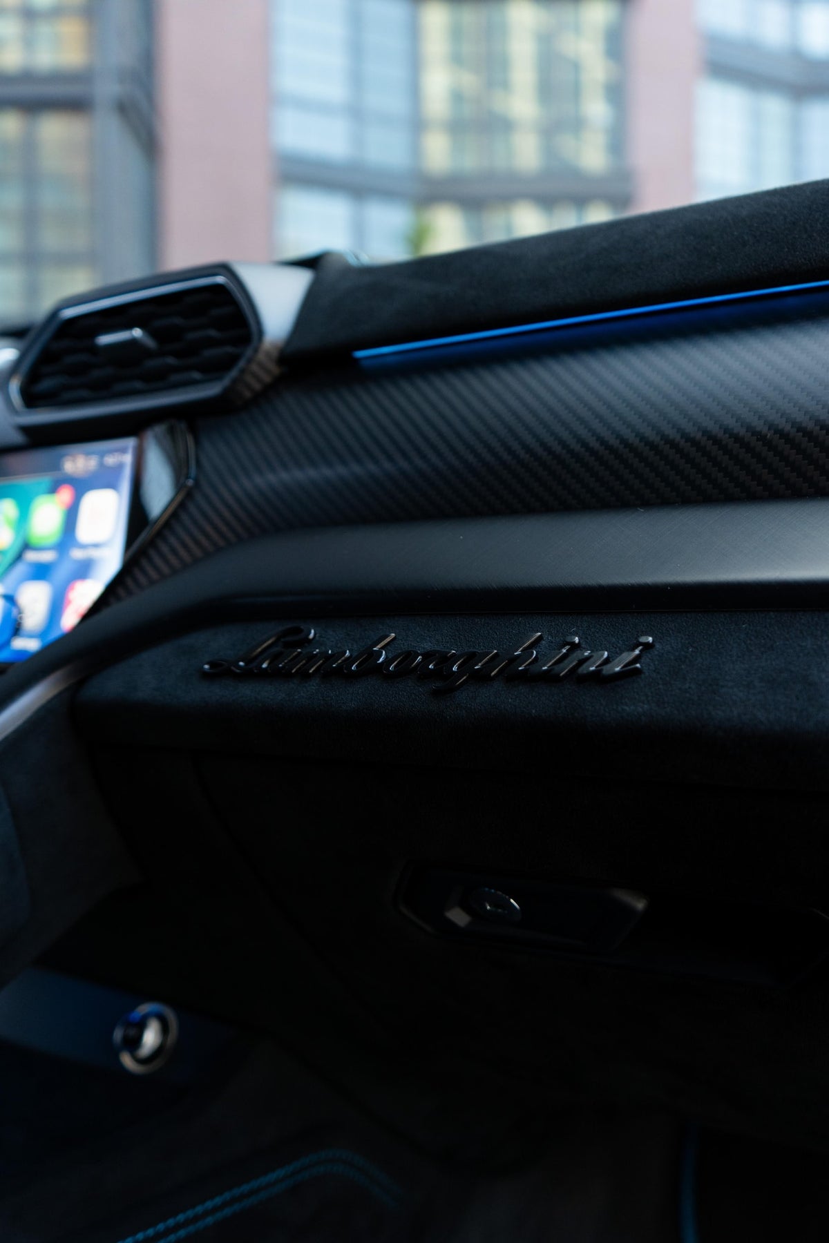 2023 Lamborghini Urus Performante Blu Cepheus — vehicle photo 16
