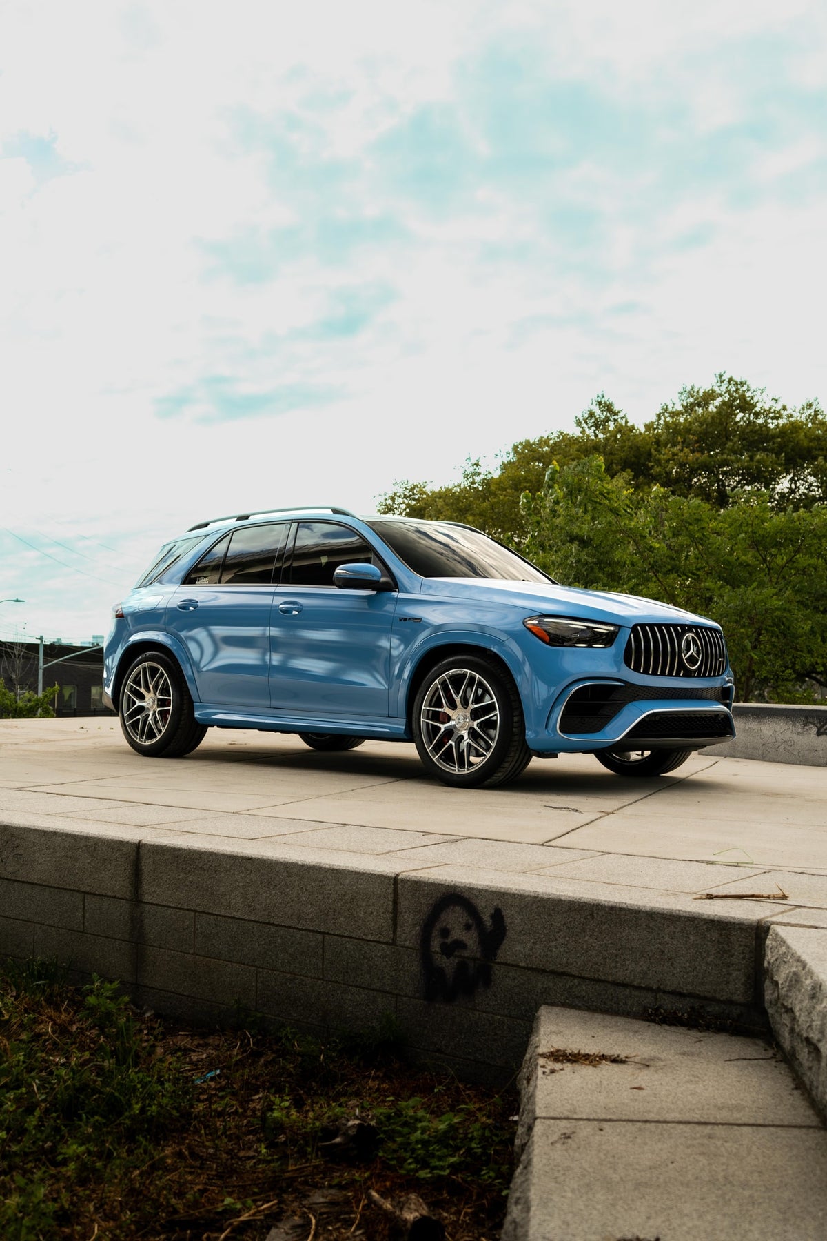 2024 Mercedes-Benz GLE 63s China Blue — vehicle photo 1