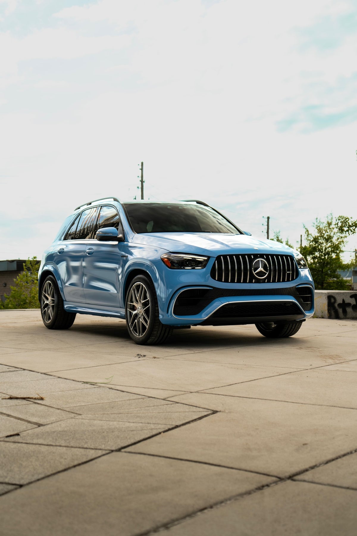 2024 Mercedes-Benz GLE 63s China Blue — vehicle photo 2