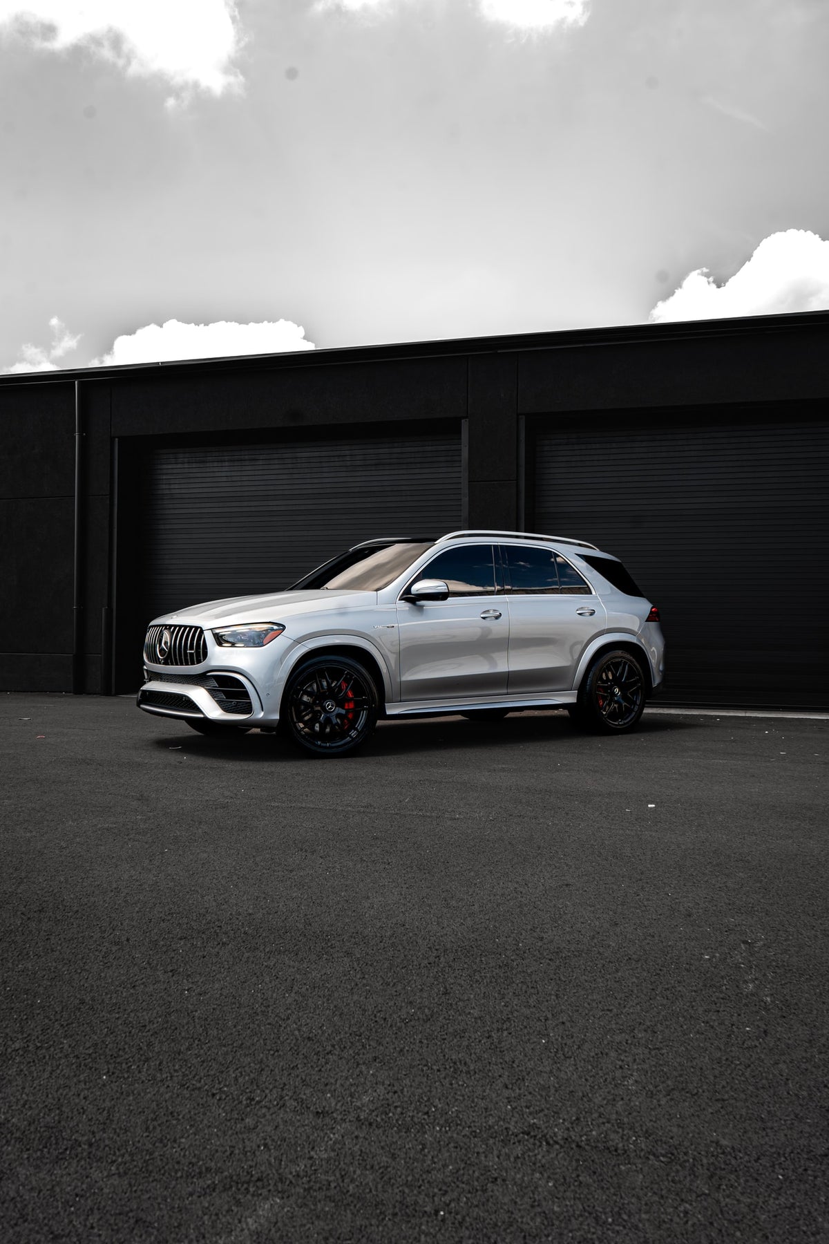 2024 Mercedes-Benz GLE 63s Silver — vehicle photo 2