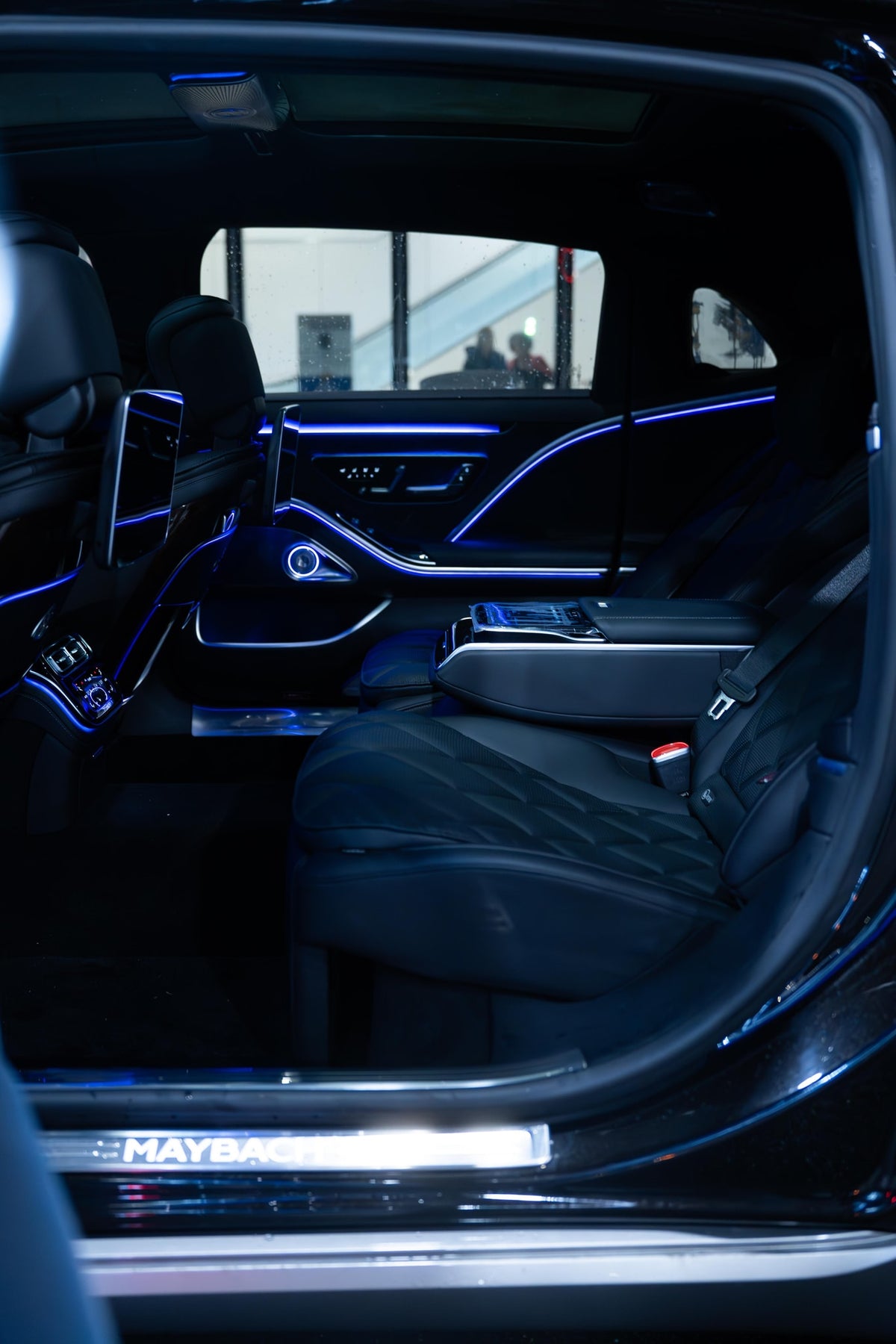 2024 Mercedes-Benz S580 Maybach Silver — vehicle photo 5