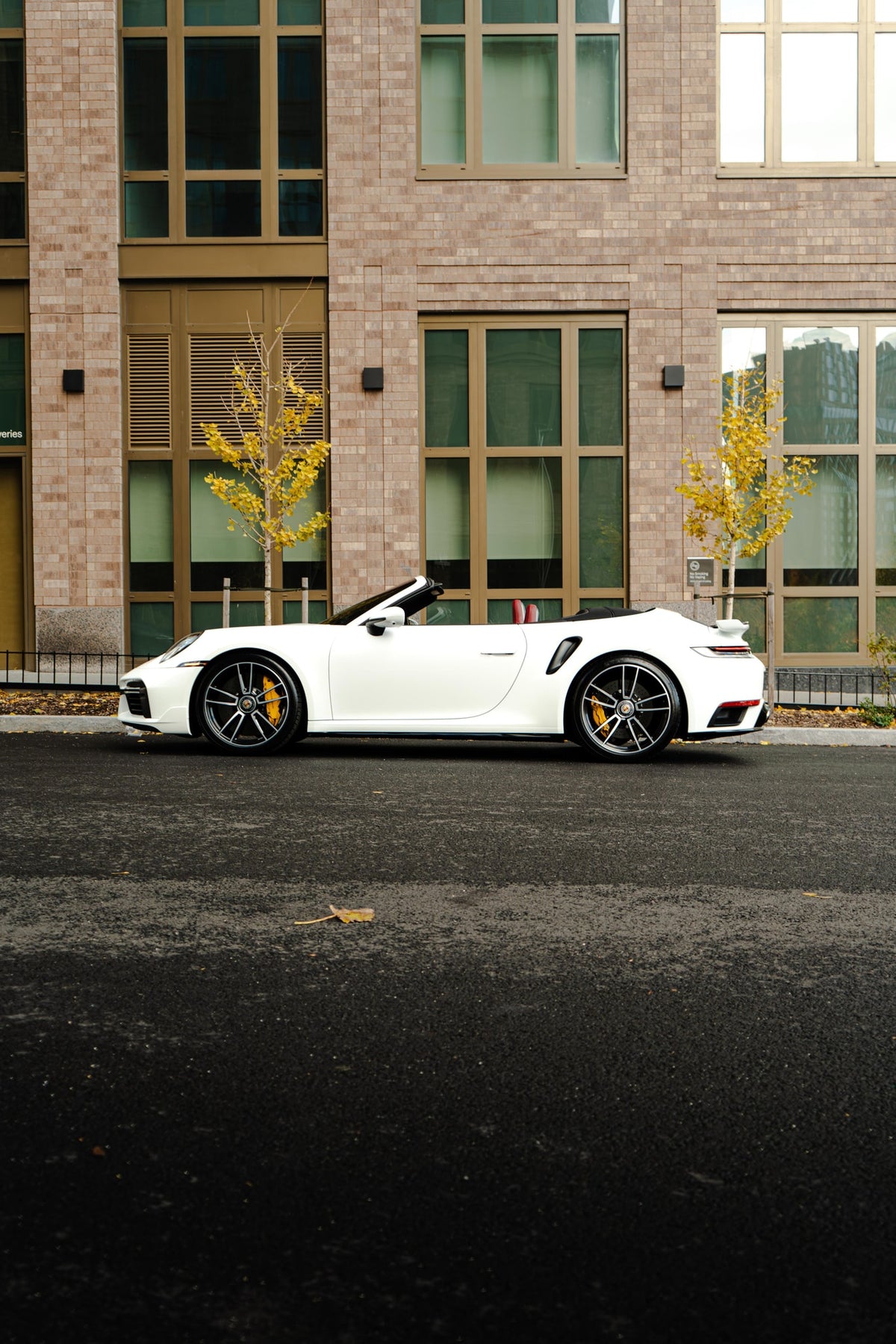 2021 Porsche 911 Turbo S Cabrio White — vehicle photo 3