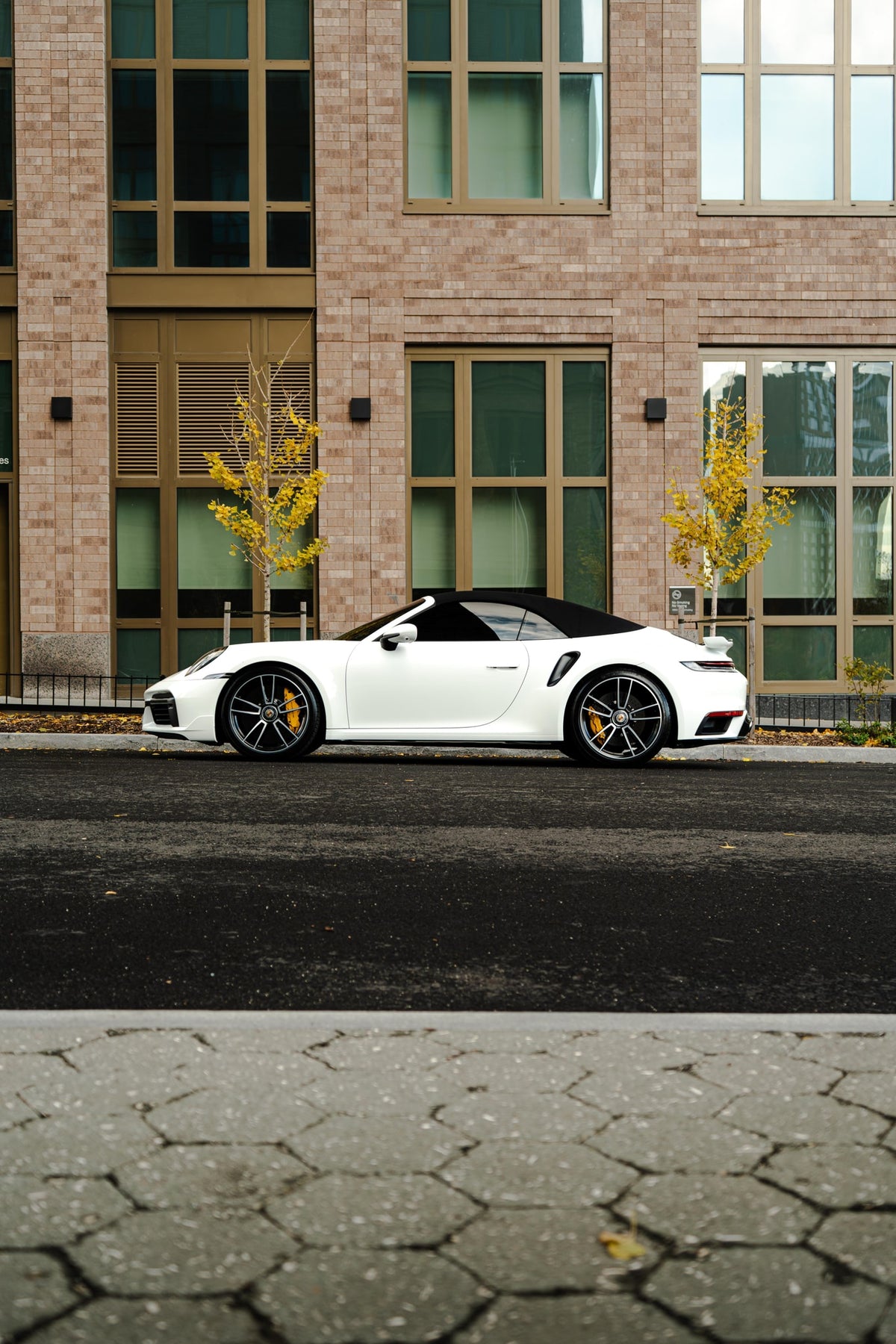 2021 Porsche 911 Turbo S Cabrio White — vehicle photo 5
