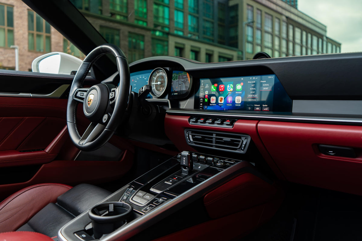 2021 Porsche 911 Turbo S Cabrio White — vehicle photo 8