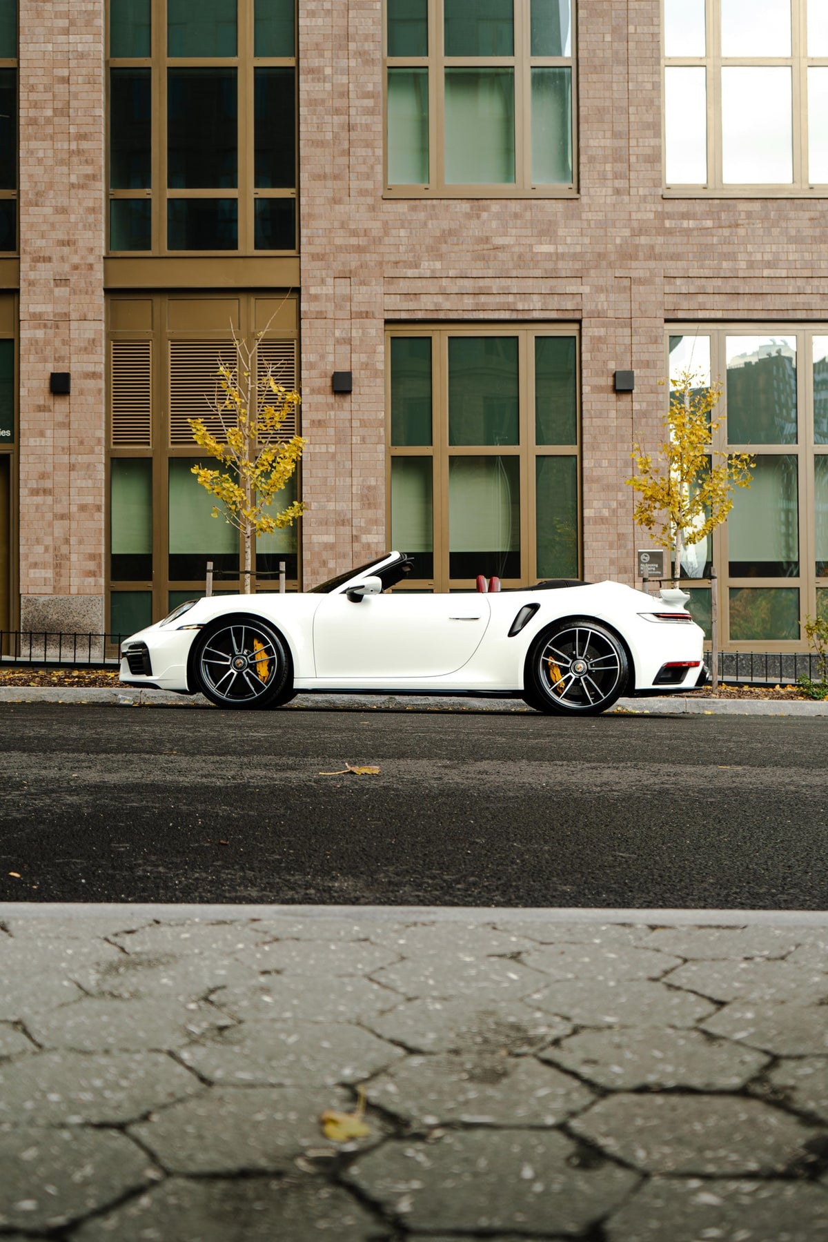 2021 Porsche 911 Turbo S Cabrio White — vehicle photo 16