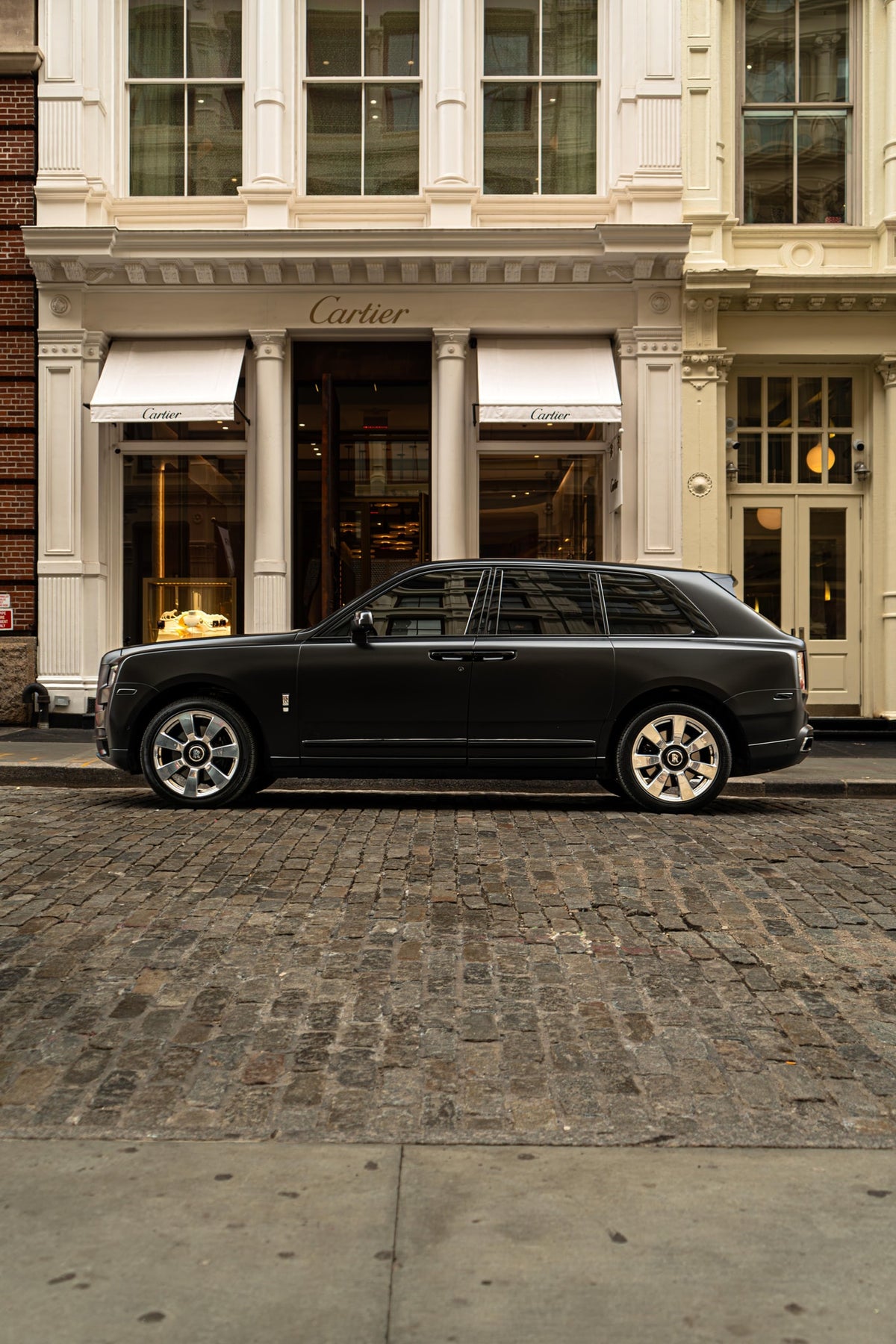 2021 Rolls-Royce Cullinan Matte Black — vehicle photo 2