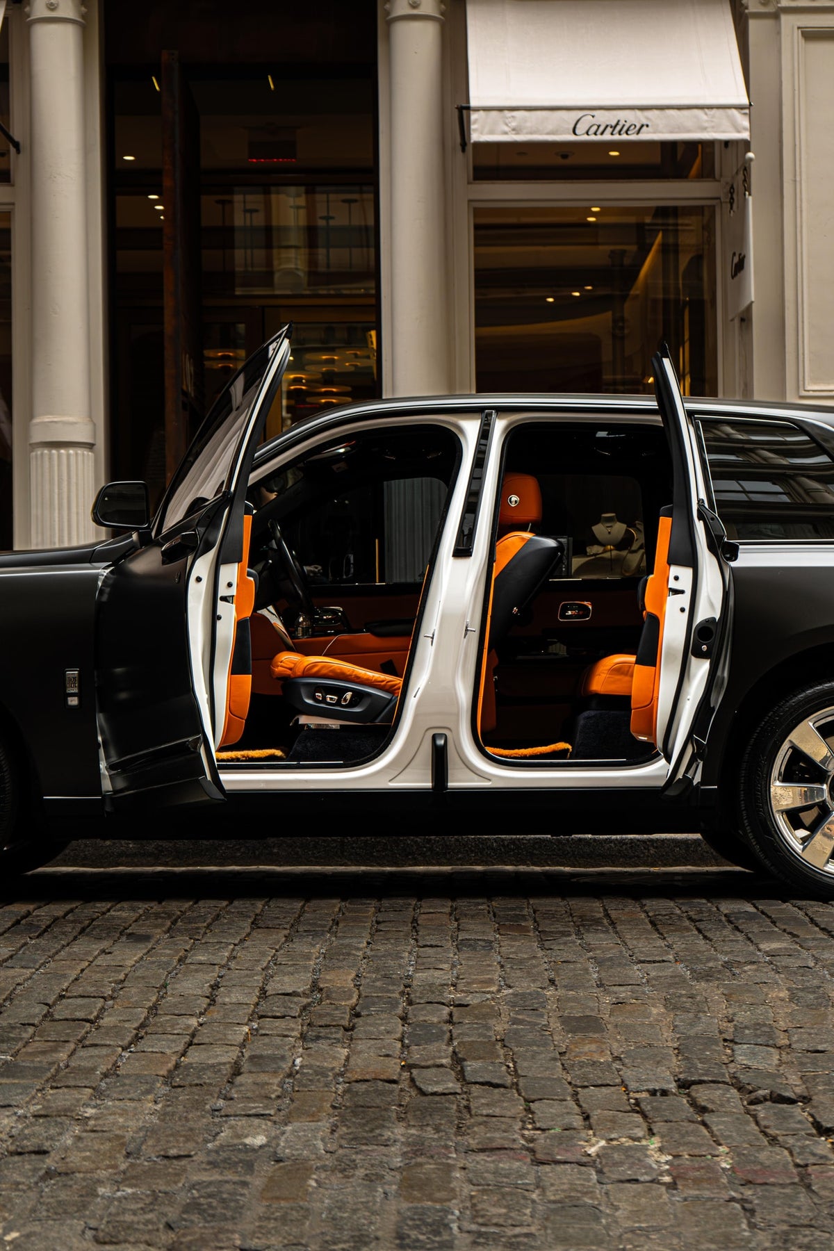2021 Rolls-Royce Cullinan Matte Black — vehicle photo 3