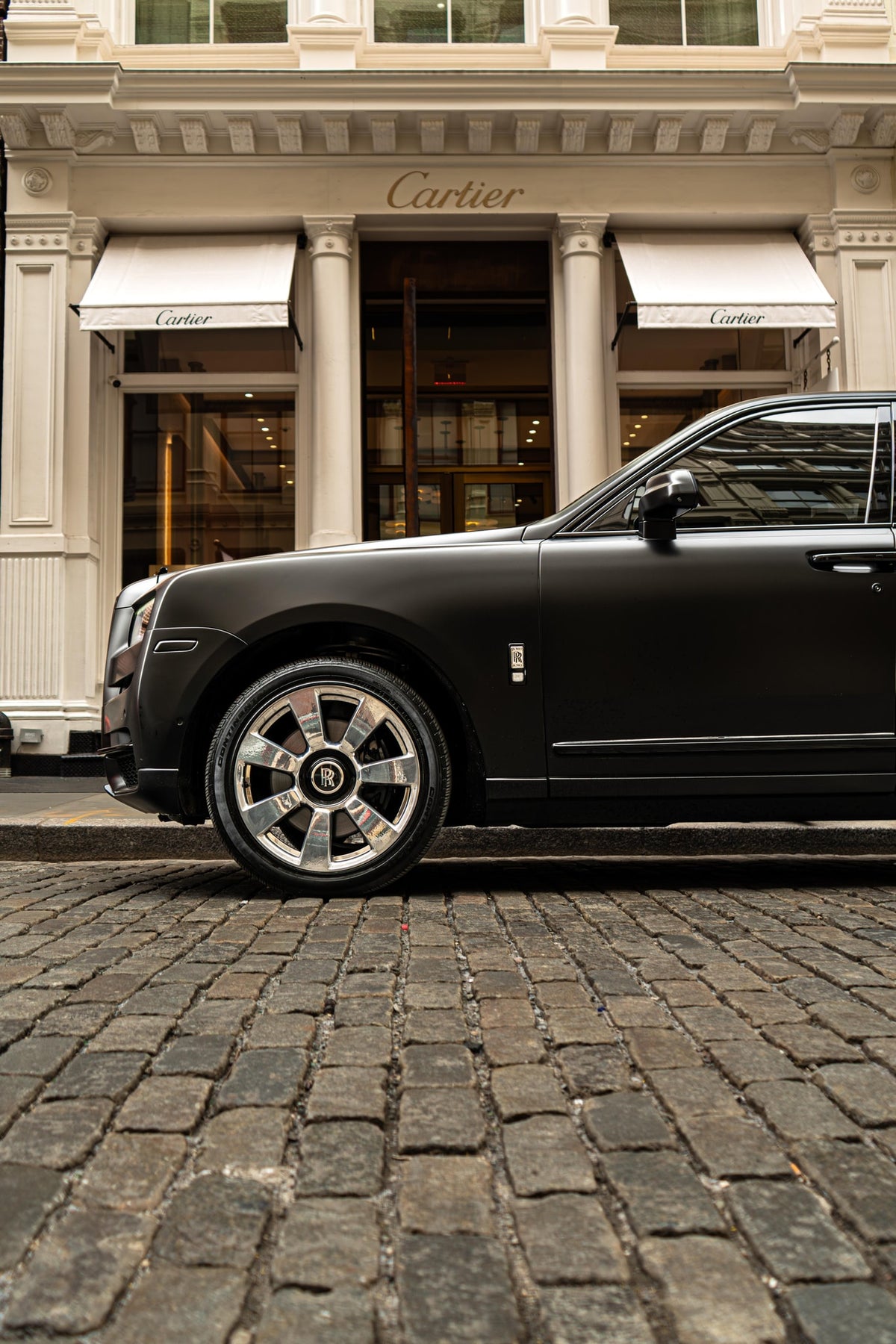 2021 Rolls-Royce Cullinan Matte Black — vehicle photo 5