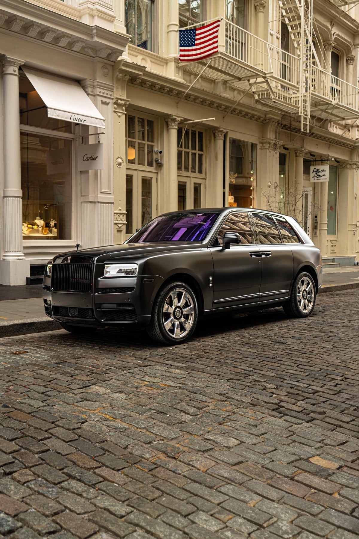 2021 Rolls-Royce Cullinan Matte Black — vehicle photo 15